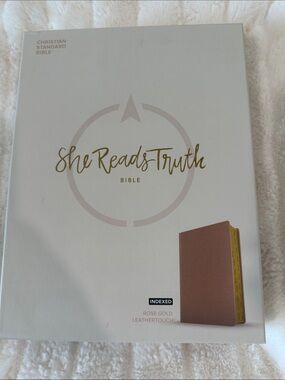 She Reads Truth Bible - Rose Gold